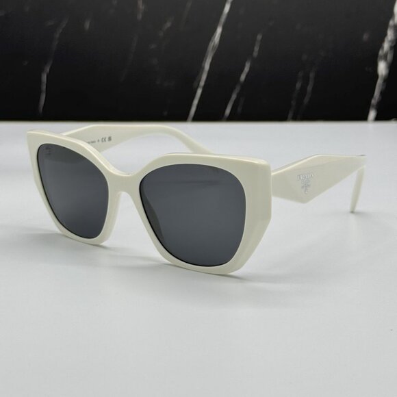 NEW PR19ZS 1425S0 PRADA WOMEN SUNGLASSES PR 19ZS 1425S0 WHITE SPR 19Z PRADA - Picture 2 of 10